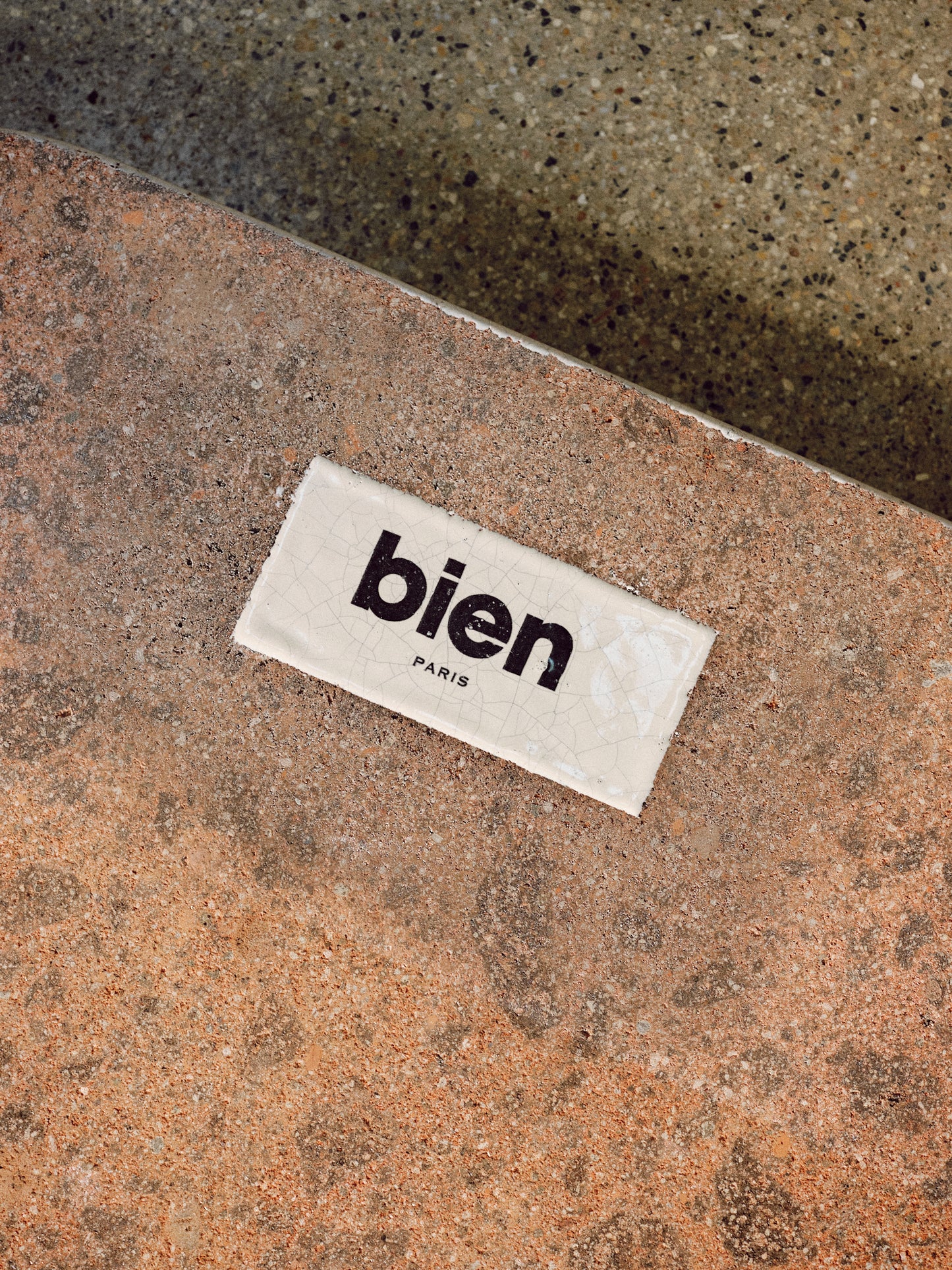 Le Miroir Bien Fait en Pierre de Lave