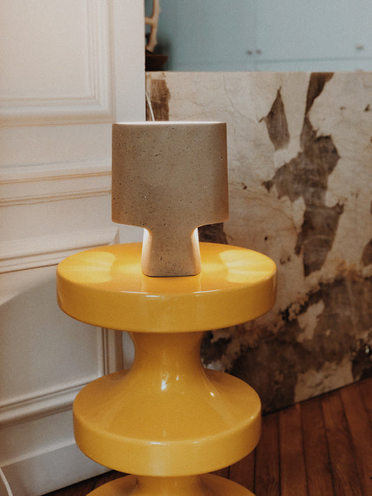 Lampe de table décoration pop tabouret India Mahdavi jaune design